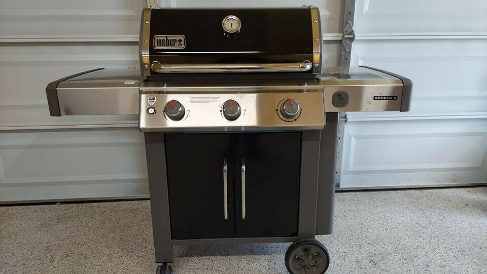 Genesis II E-310 Black 3-Burner Natural Gas Grill