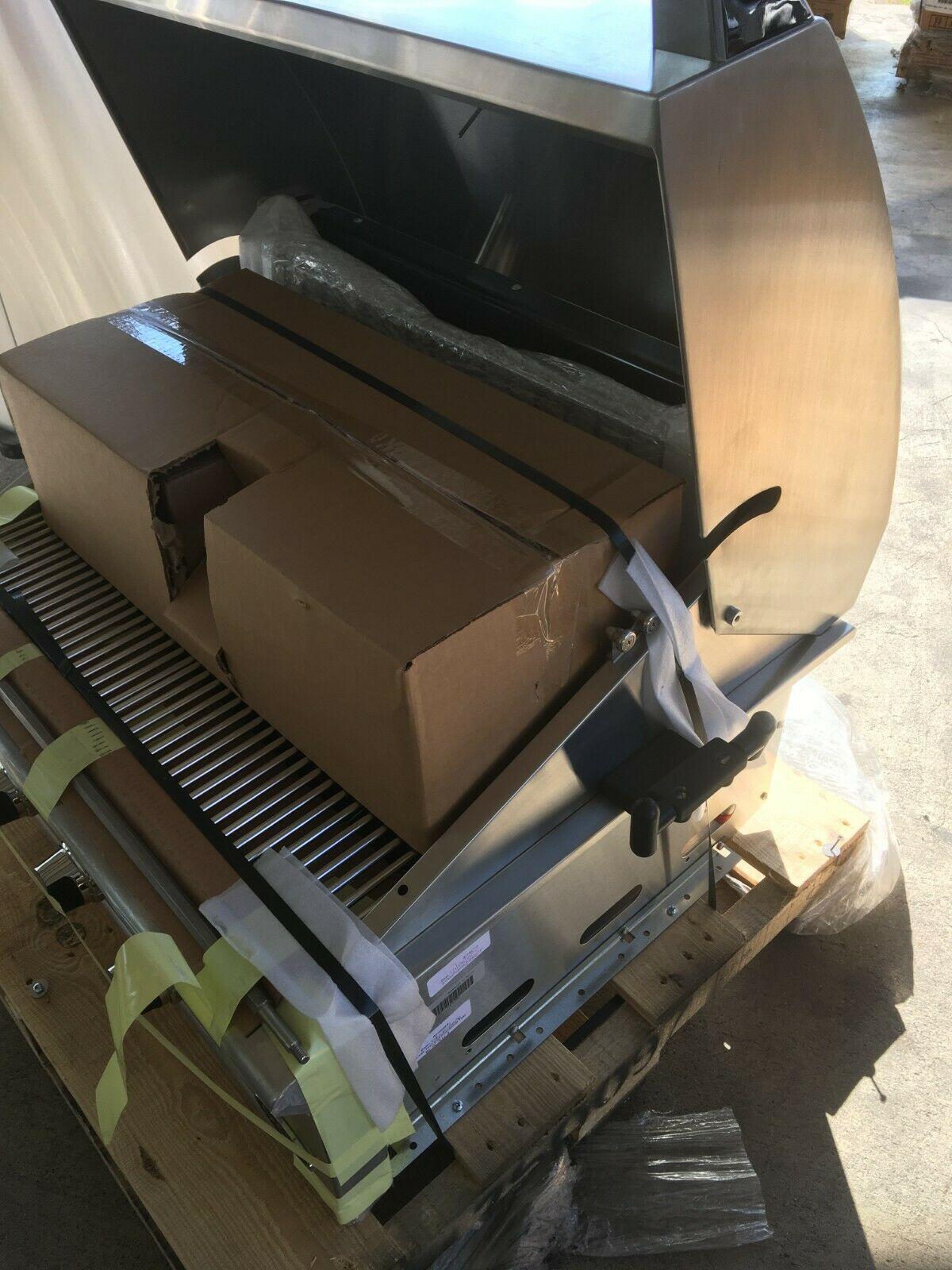 30" DCS STAINLESS STEEL TURAL GAS GRILL BH1-30R-N