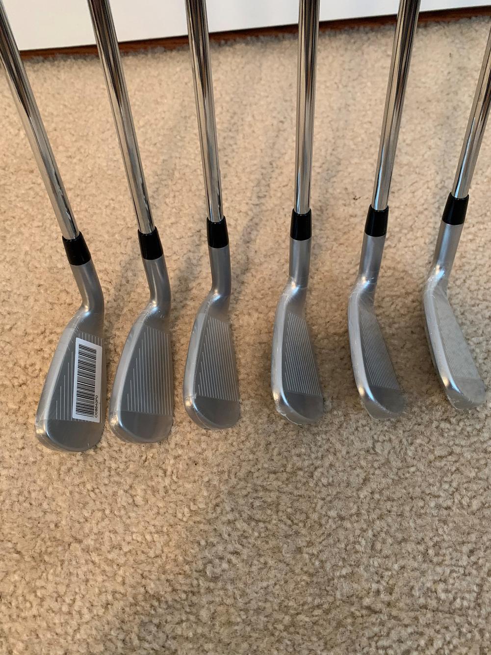 New Men's Cleveland Launcher UHX 5-PW Iron Set Right Regular Flex DST 98 Steel