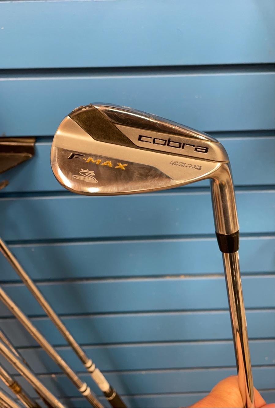 Cobra Used Right Handed Men's Regular Flex Iron Set