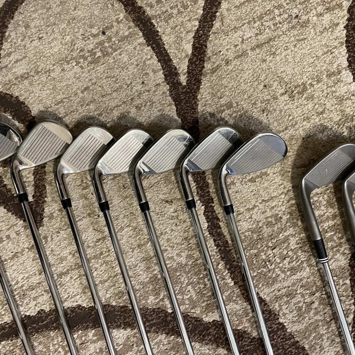 Men's RH Steelhead XR Reg Flex Steel Shaft Iron Set With Cleveland Wedge