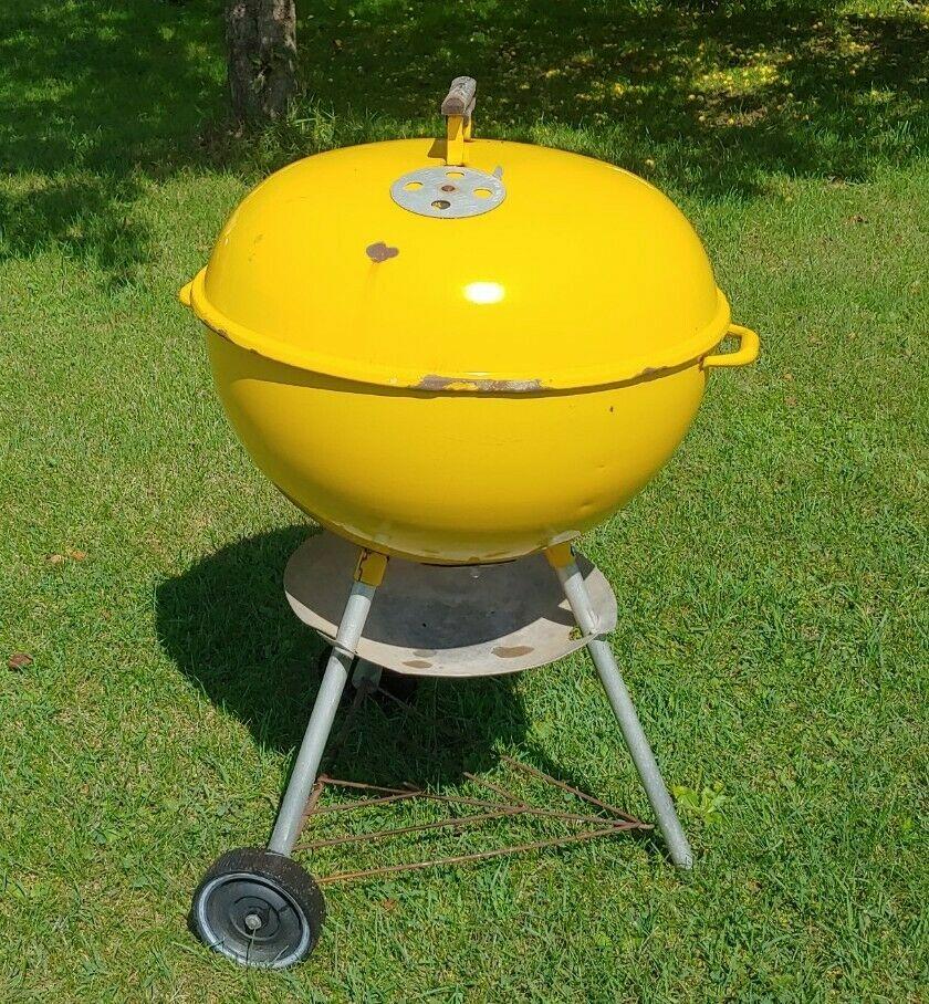 Vintage 1970's Yellow Charcoal Kettle BBQ Grill Arlington Heights 22 1/2"