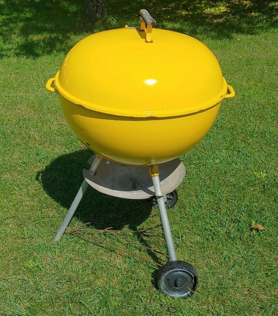 Vintage 1970's Yellow Charcoal Kettle BBQ Grill Arlington Heights 22 1/2"