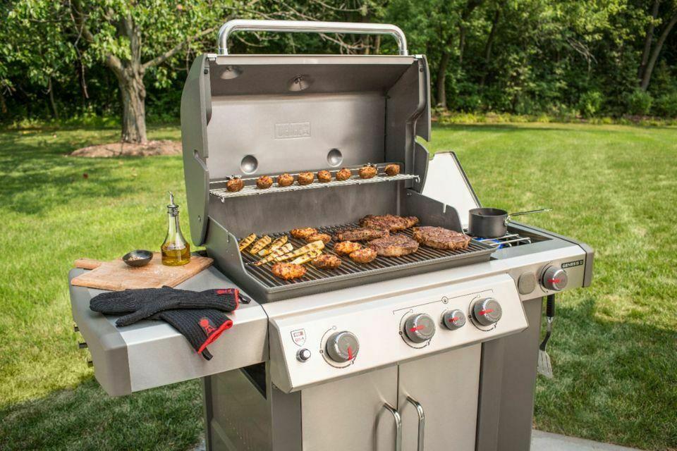 61016001 Genesis II E-335 3-Burner Liquid Propane Grill, Black NEW IN BOX