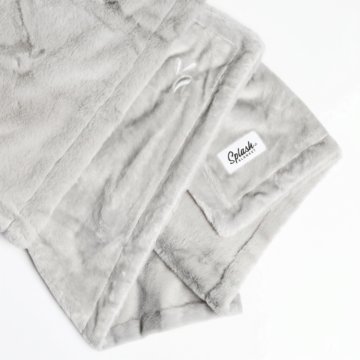 Furlush Waterproof Squirt  Blanket - Wolf Grey