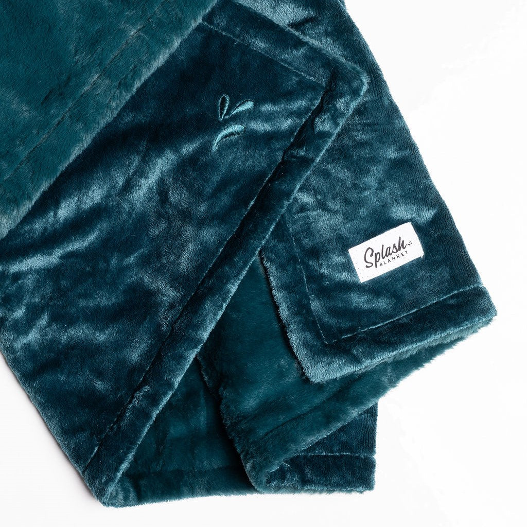 Furlush Waterproof Squirt Blanket - Emerald Green