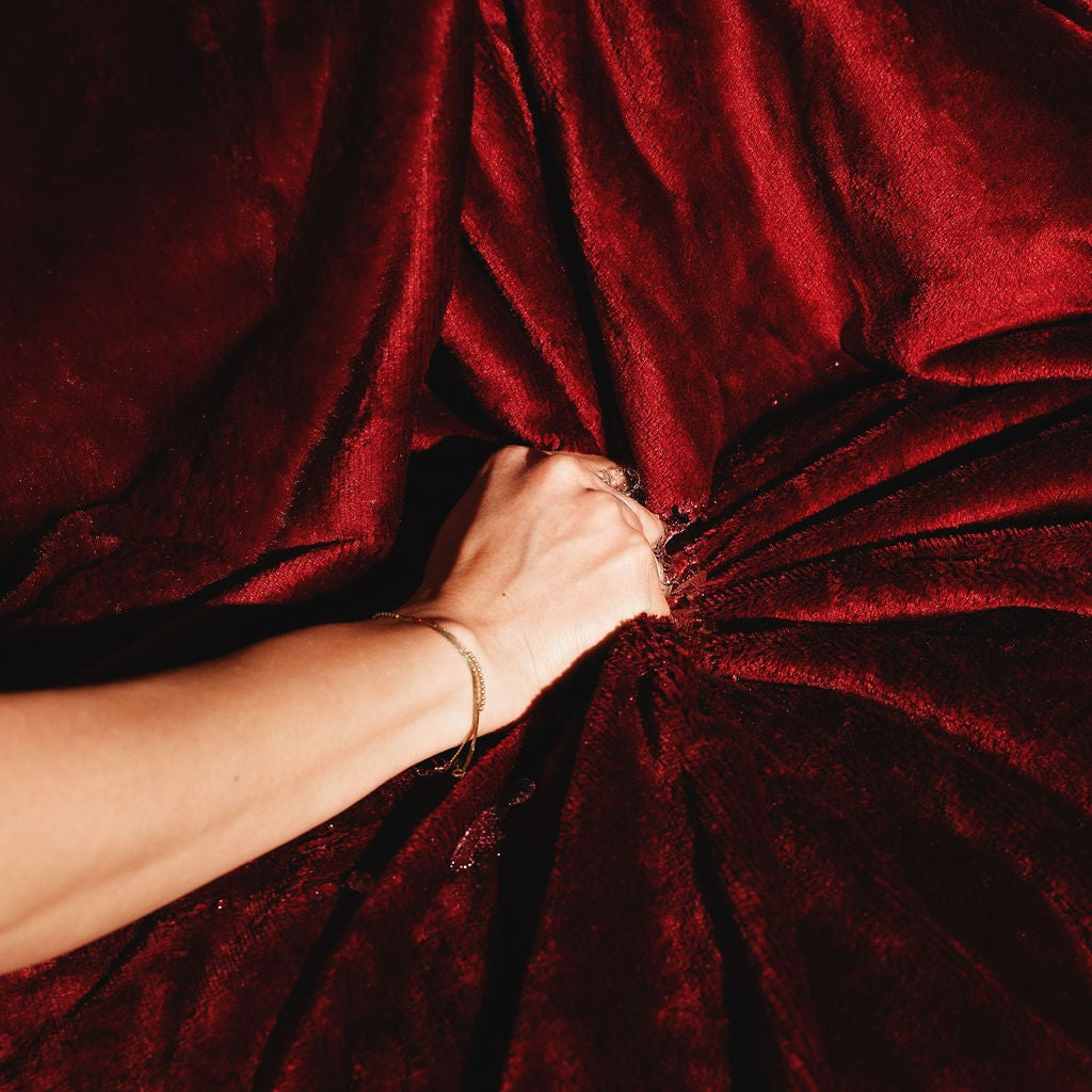 Furlush Waterproof Splash Blanket - Moon Blood