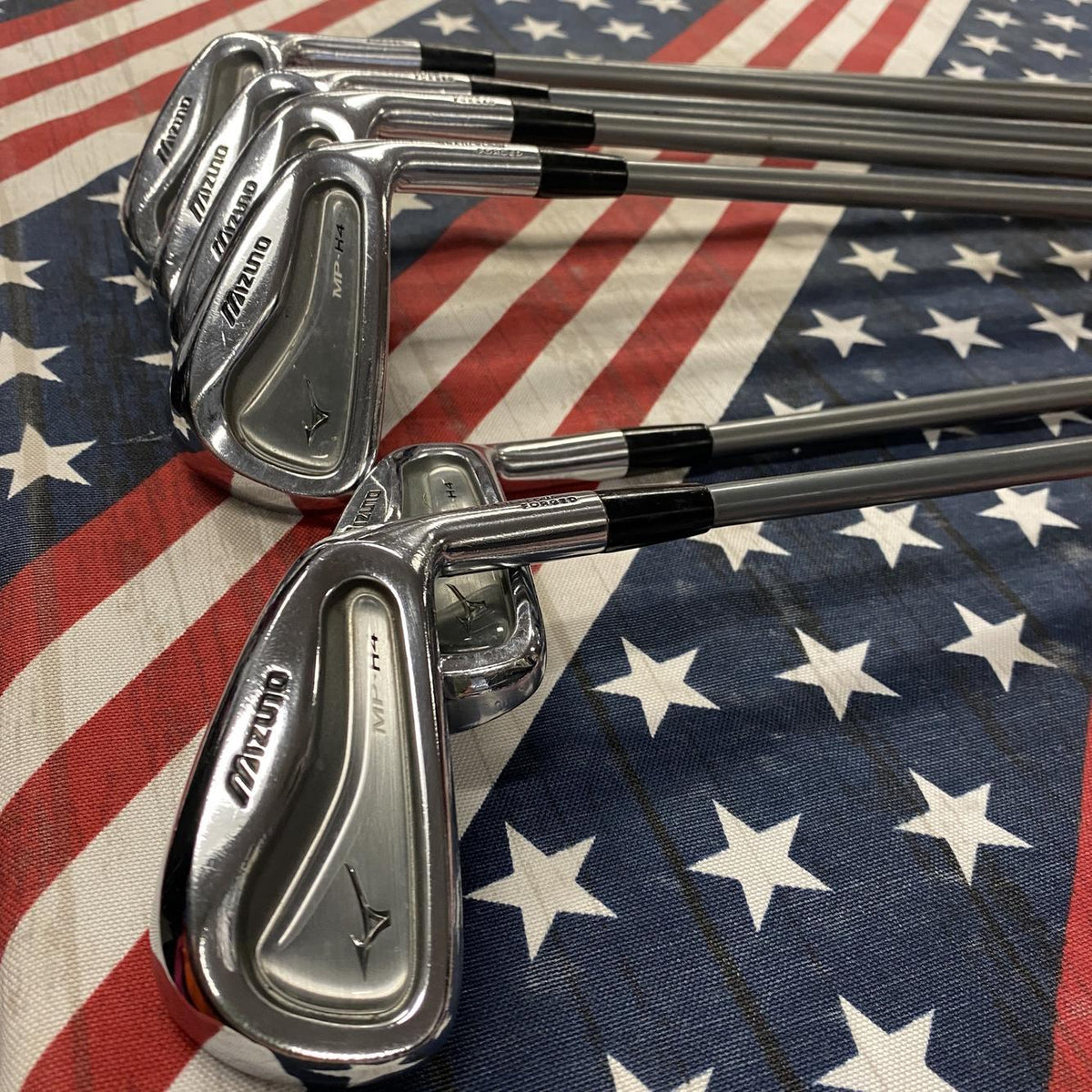 Lightly Used Men's RH Mizuno MP-H4 Regular Flex Graphite Shaft Iron Set (4-PW)- 155324