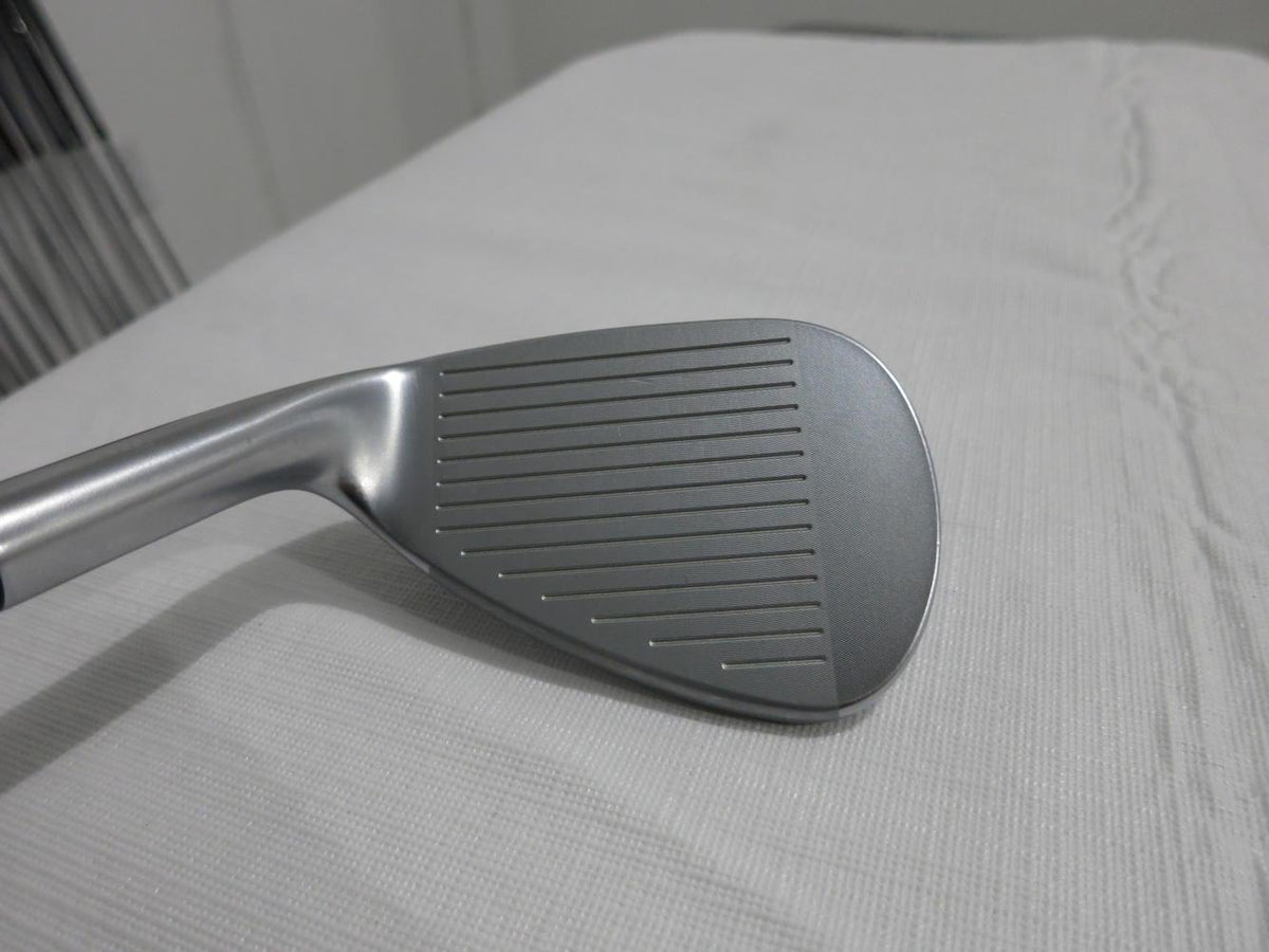 Mizuno JPX-921 Hot Metal Iron Set - 5-PW, GW- Recoil 460 Regular Graphite - MINT