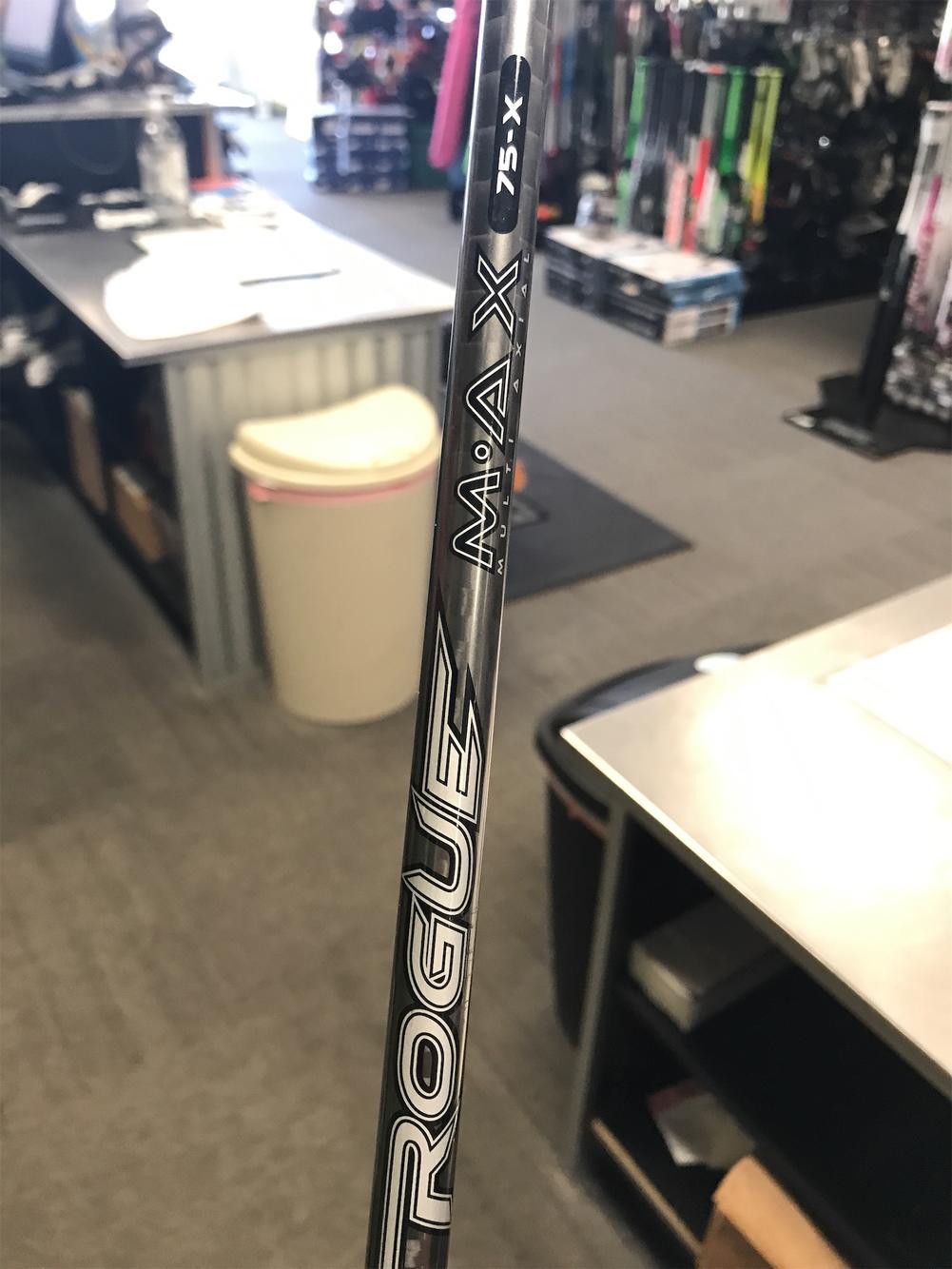 Men's Left Hand Epic Flash Sub Zero Extra Stiff Flex 10.5 Loft Driver