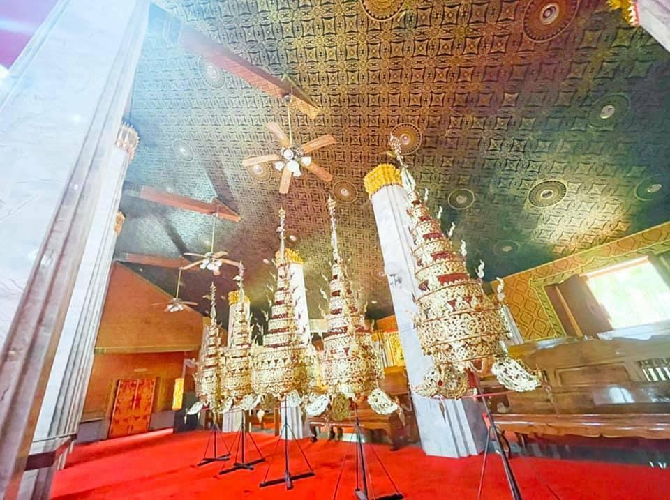 Buddhist Hindu Chatra Parosol Umbrella over Divine Royalty, #03006, many sizes