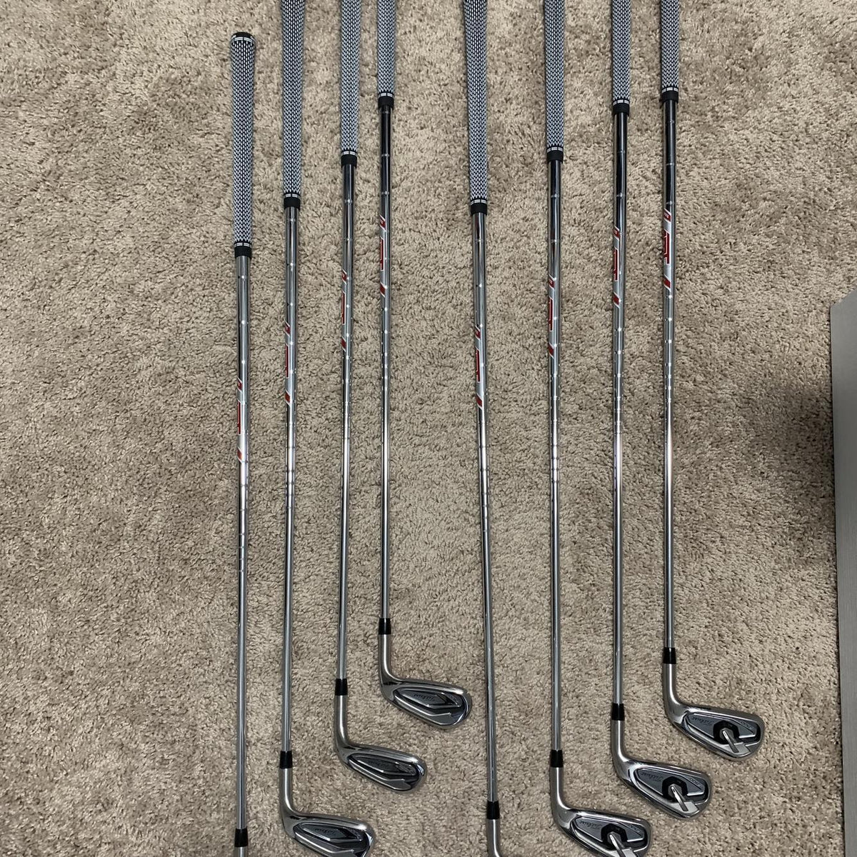 Men's Right Handed 00 Regular Flex Steel Shaft Iron Set