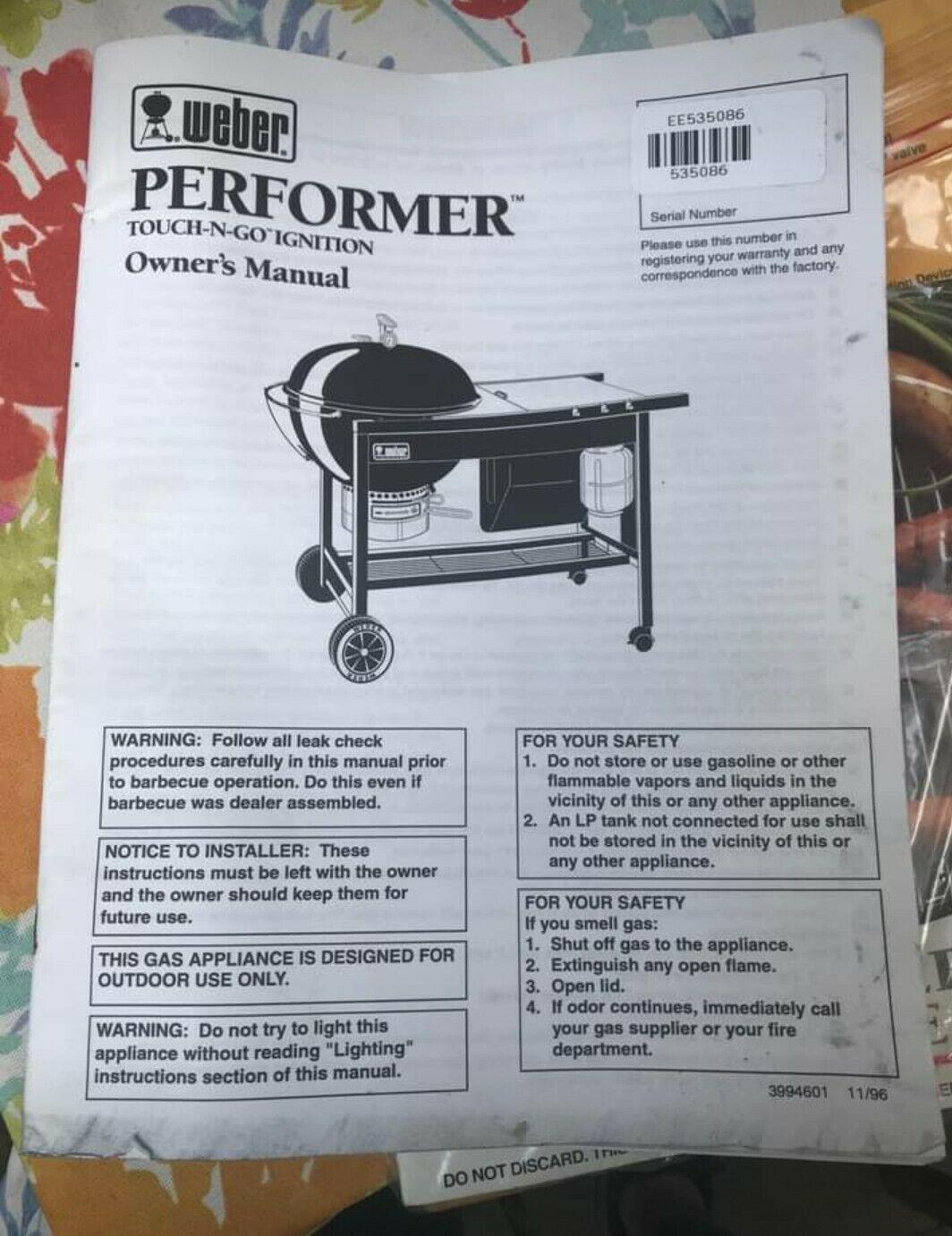 WEBER PERFORMER CHARCOAL GRILL IN VG CONDITION