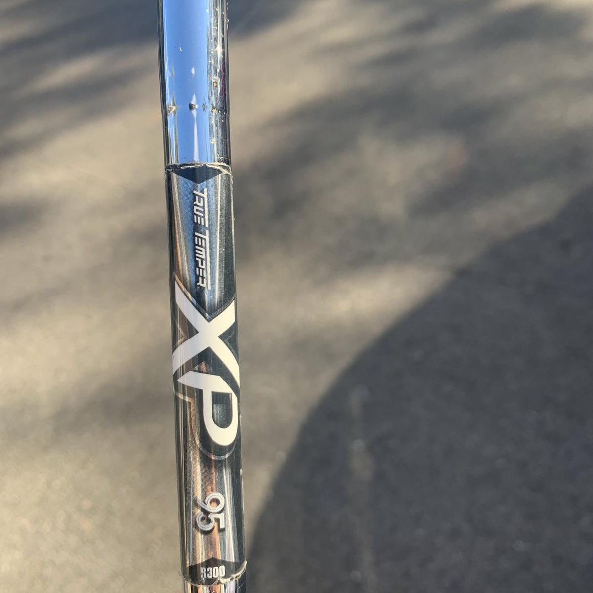 Men's Right Handed AP1 714 Regular Flex Steel Shaft Iron Set
