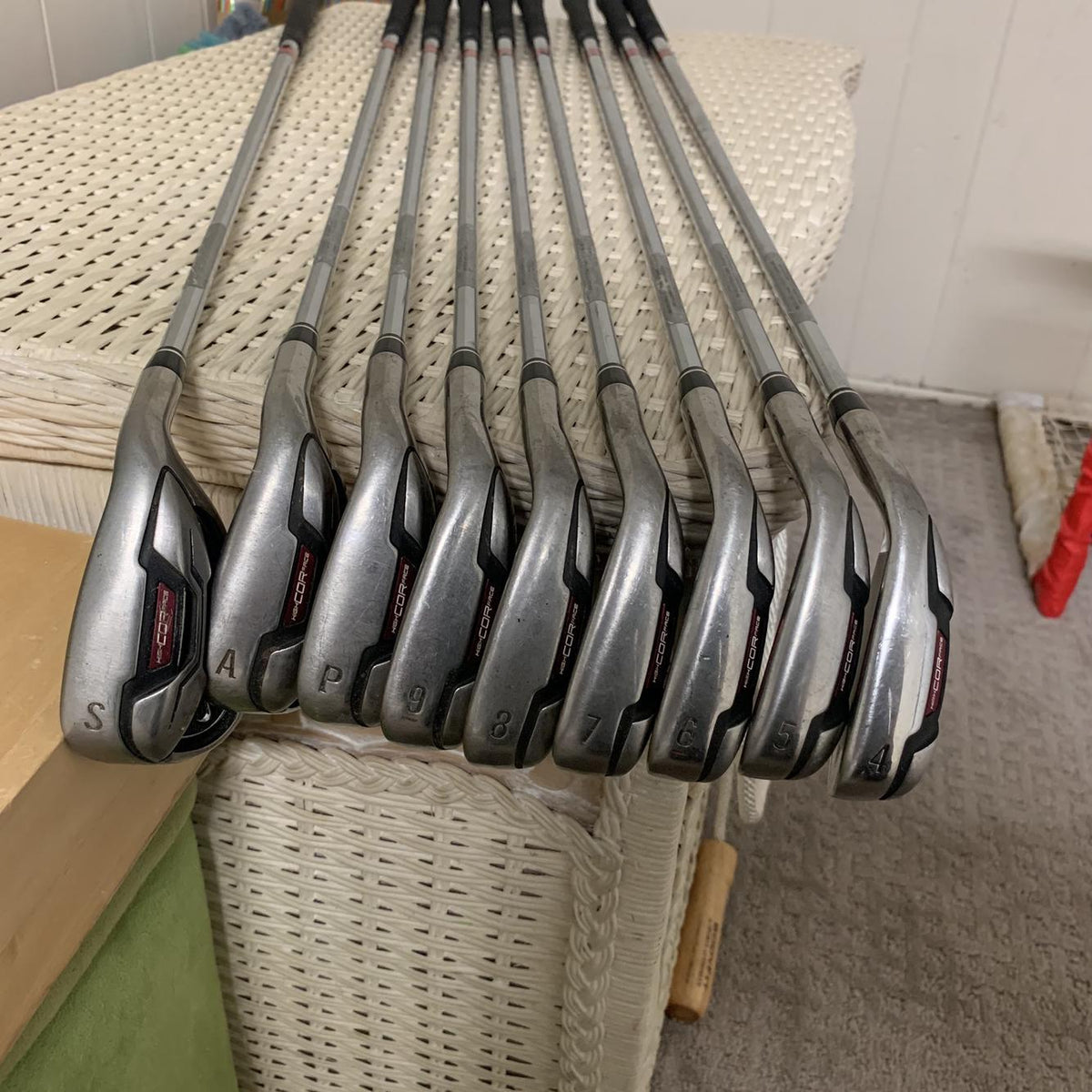 Men's Right Handed Vrs Regular Flex Steel Shaft Iron Set