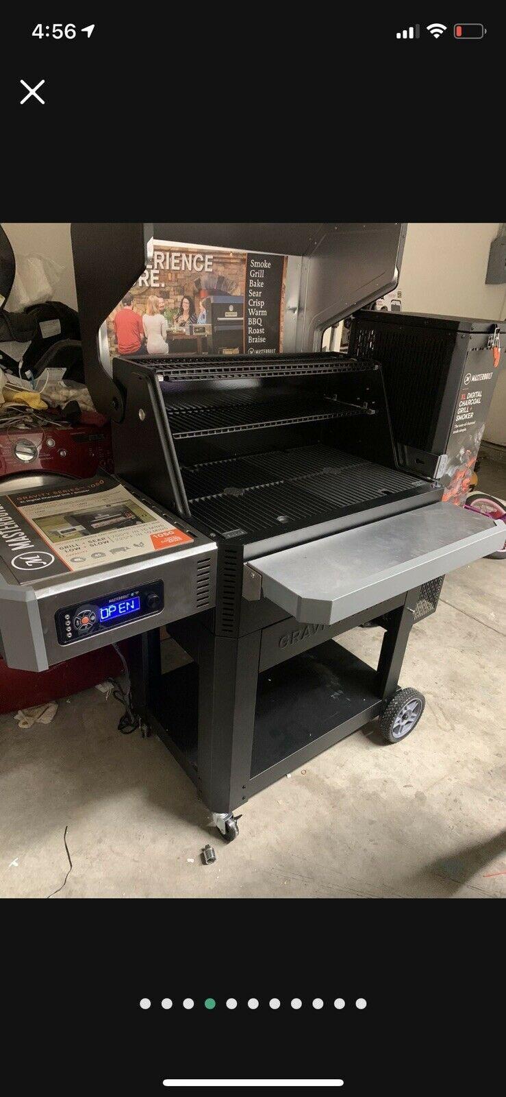 Masterbuilt Gravity Series 1050 Digital Charcoal Grill with Smoker - Black