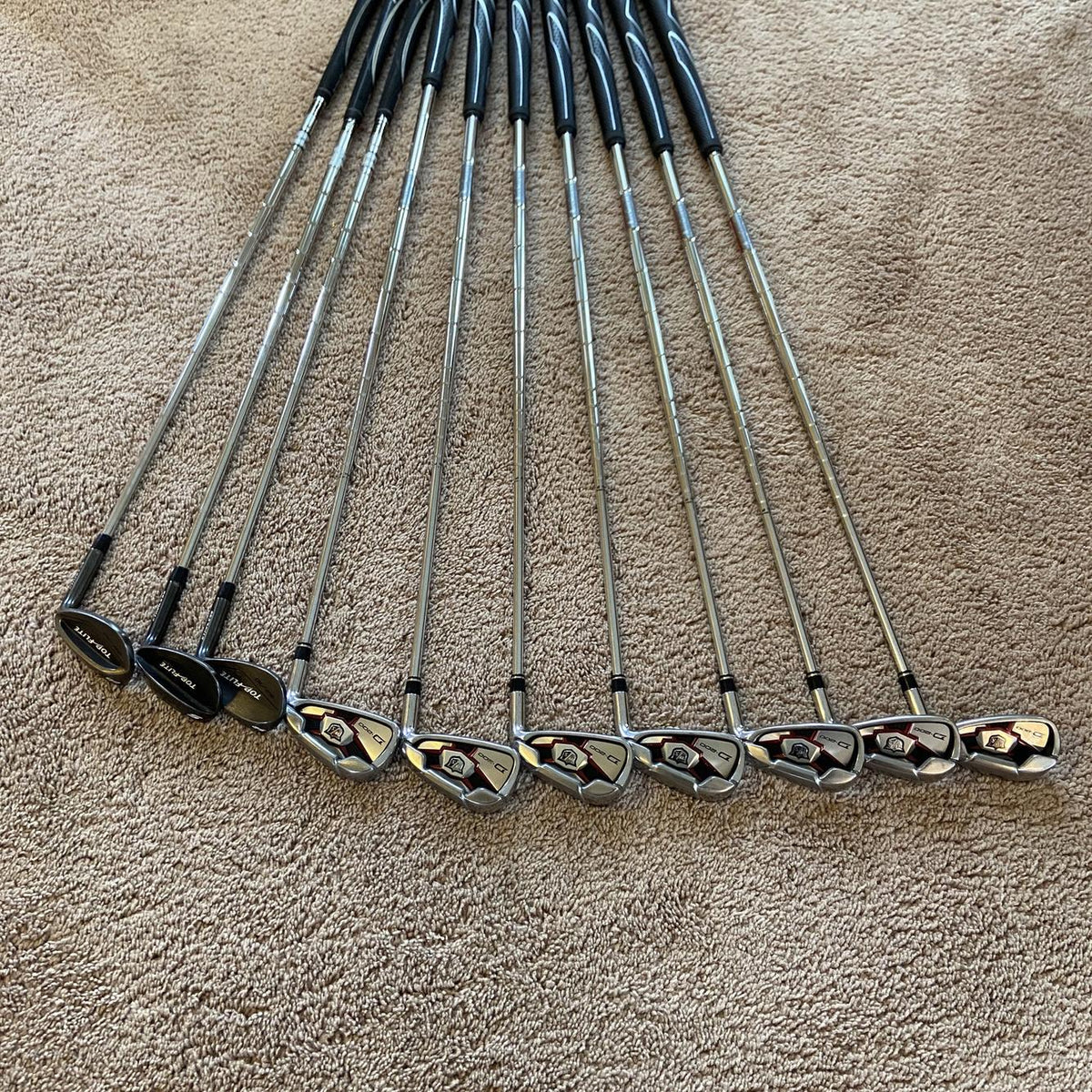 Men's Right Handed D200 Regular Flex Steel Shaft Iron Set
