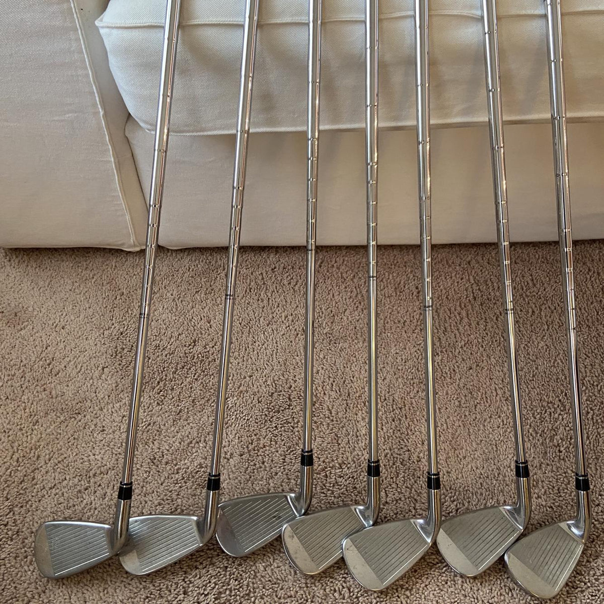 Men's Right Handed D200 Regular Flex Steel Shaft Iron Set