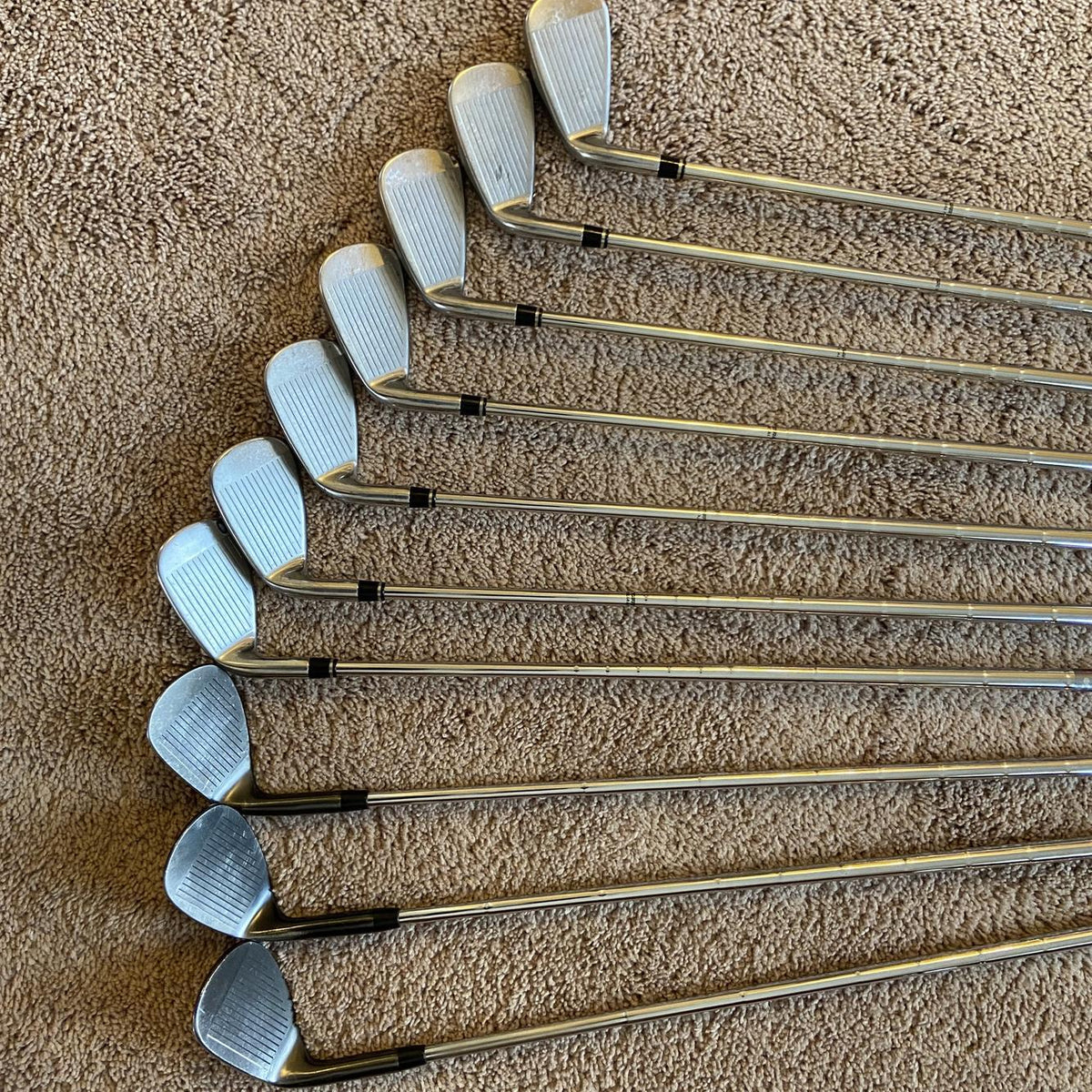Men's Right Handed D200 Regular Flex Steel Shaft Iron Set