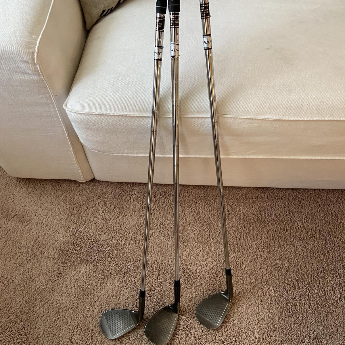 Men's Right Handed D200 Regular Flex Steel Shaft Iron Set
