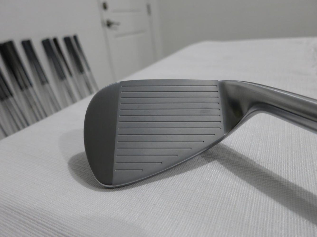 Honma Tour World 747P Iron Set - 5-11 - Vizard 85 Stiff Graphite - MINT/NEW - LH