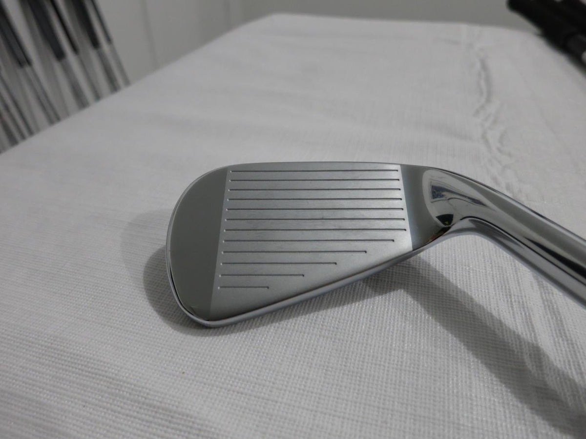 Callaway Mavrik Pro Iron Set - 5-PW - Regular Flex Graphite - MINT - LH