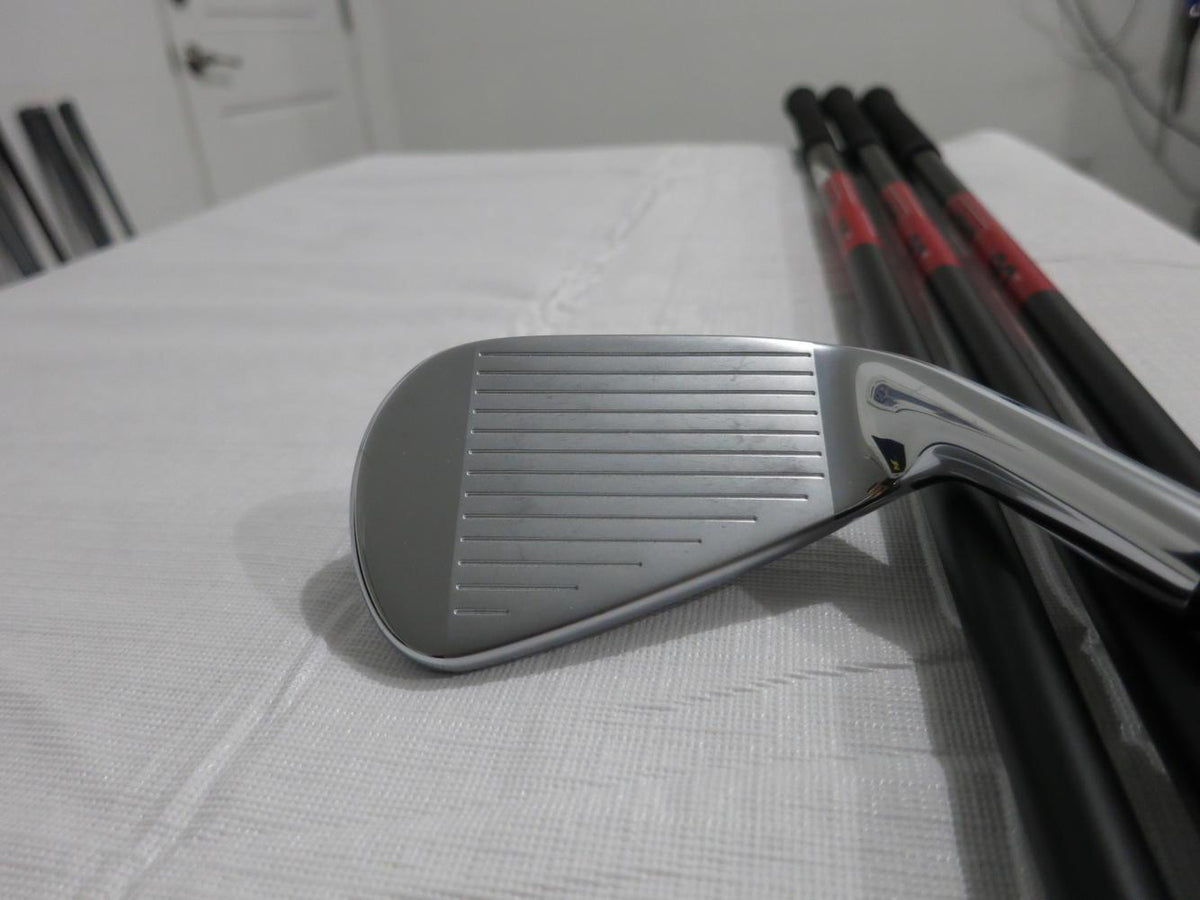 Callaway Mavrik Pro Iron Set - 5-PW - Regular Flex Graphite - MINT - LH