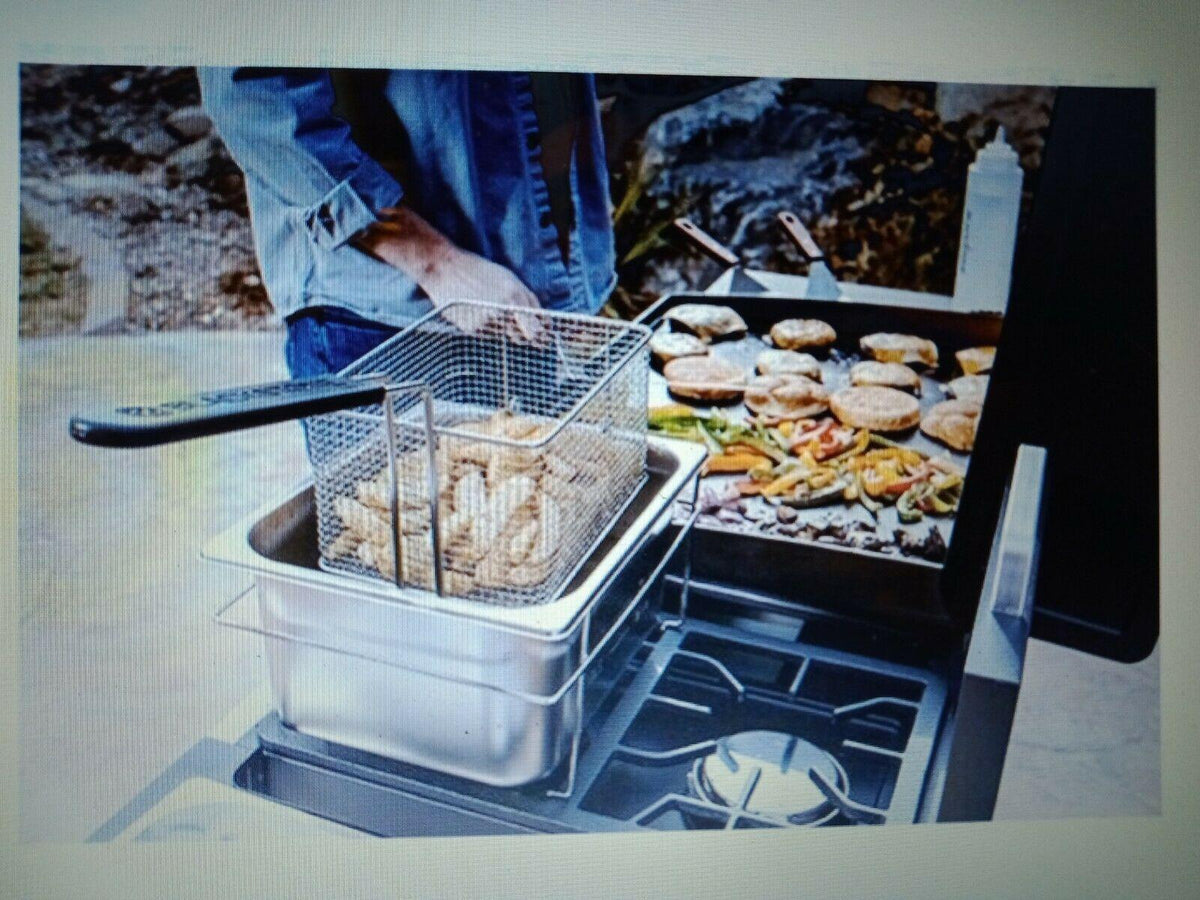 Blackstone Range Top Combo - 28" Griddle with Bonus Fryer & 2 Extra Burners