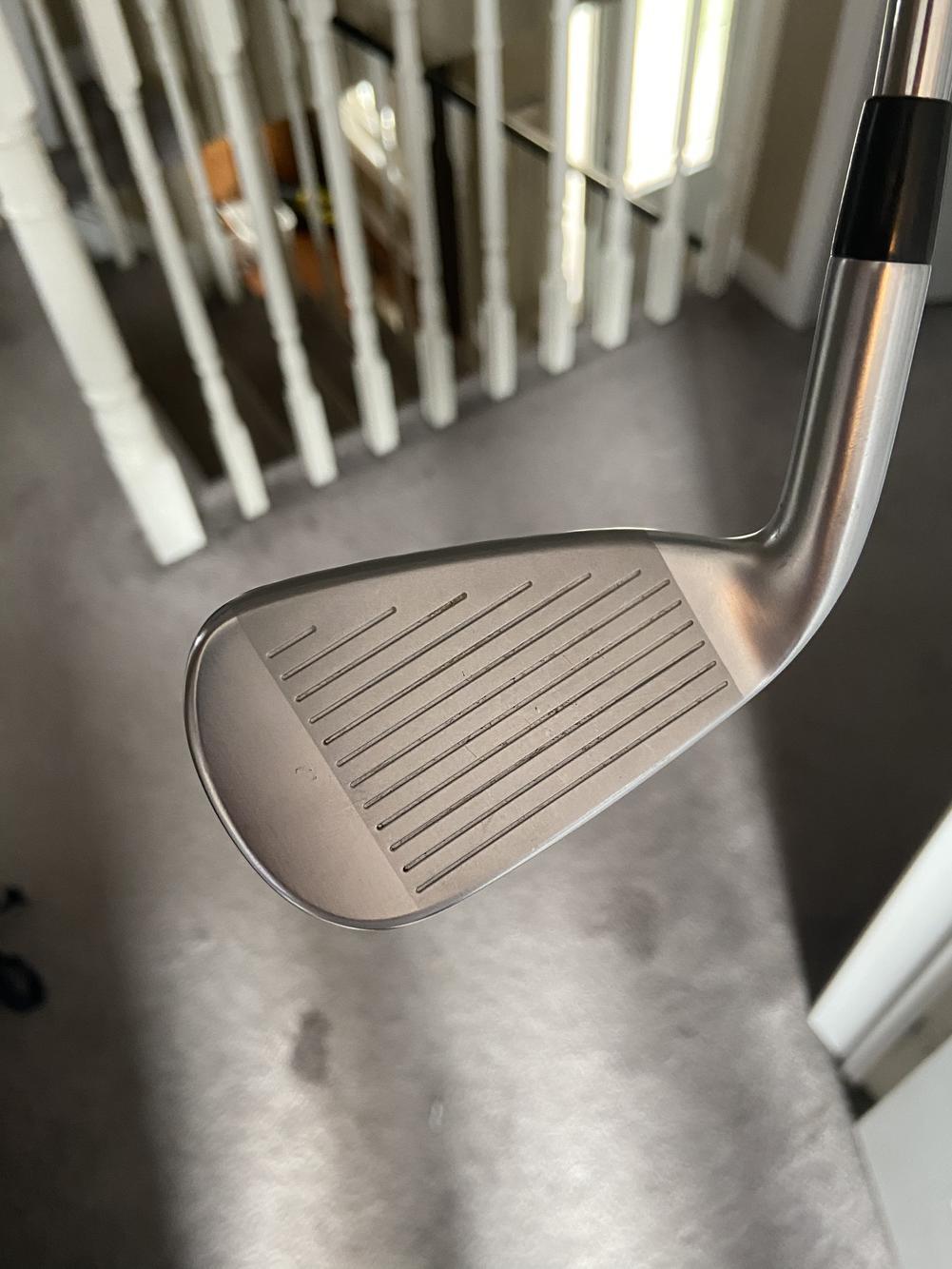 Used Men's Mizuno Right Handed JPX 919 Iron Set Regular Flex Steel Shaft