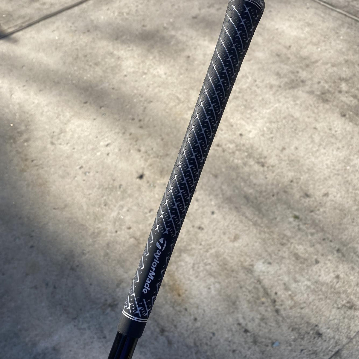 Used Right Handed SIM Extra Stiff Flex 9 Loft Driver