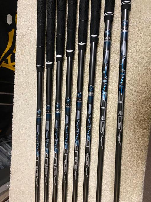 Used Men's Callaway Right Handed Rogue Combo Iron Set Regular Flex Graphite Shaft