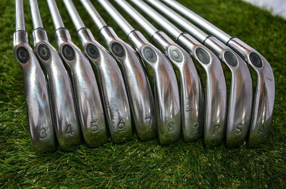 Callaway 	Steelhead X16 	3-p,s,a Iron Set 	Rh 	37.5"	Graphite 	Firm New Dri Tac