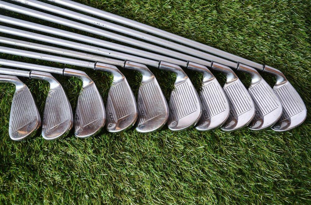 Callaway 	Steelhead X16 	3-p,s,a Iron Set 	Rh 	37.5"	Graphite 	Firm New Dri Tac