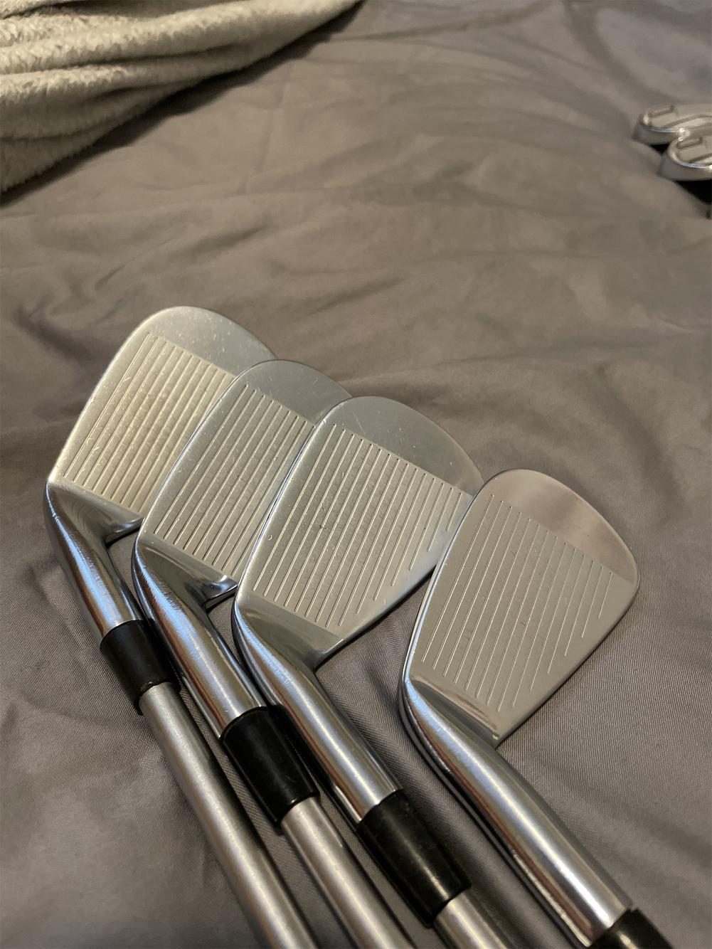 Men's Right Handed King Forged TEC Extra Stiff Flex Graphite/Steel Shaft Iron Set
