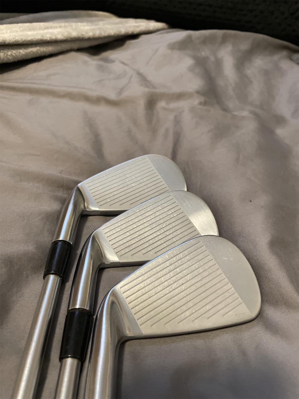 Men's Right Handed King Forged TEC Extra Stiff Flex Graphite/Steel Shaft Iron Set
