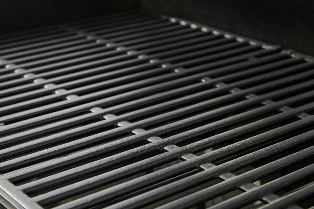 NWB Spirit S-315 LP Gas Grill - Stainless Steel (46502001)