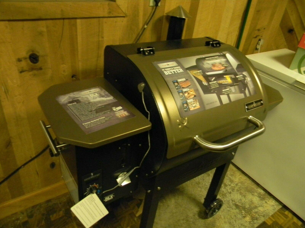 Camp Chef SmokePro DLX Pellet Grill With Cover 570 S.I. Assembled Pick Up Only